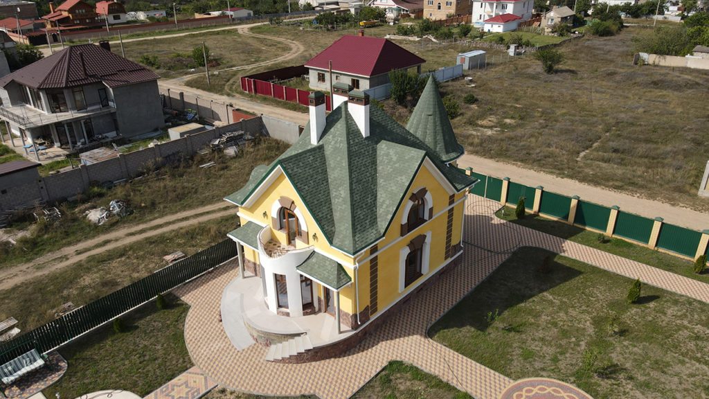Дома из бетона в Тамани